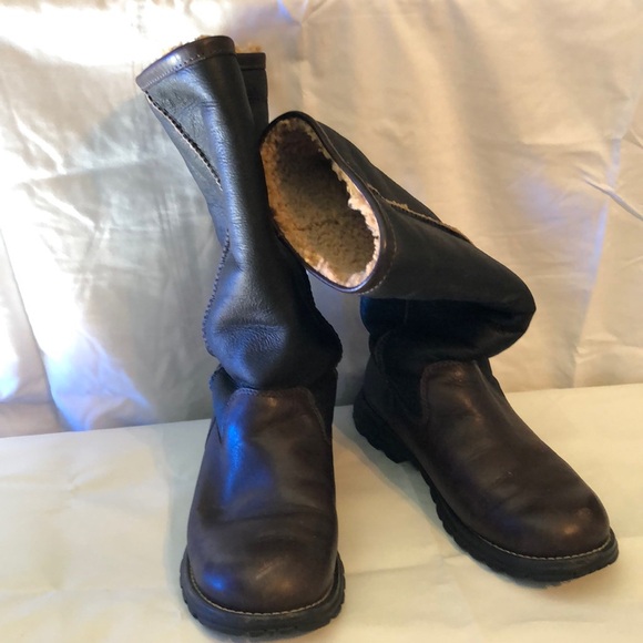 UGG Brooks Water-resistant Brown Leather Shearling Tall Boots Size